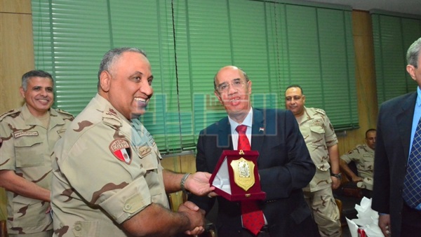 جامعة أسيوط تكرم