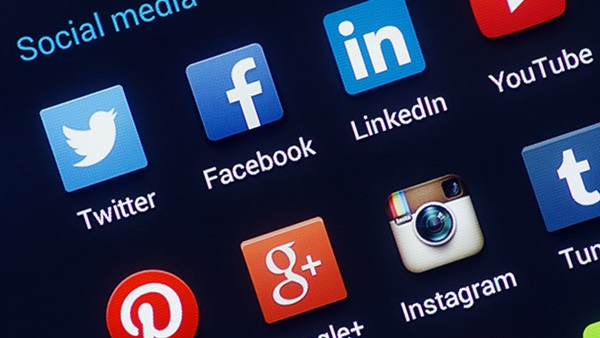 مواقع التواصل