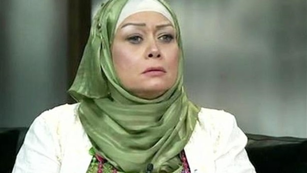 الفنانة هالة فاخر