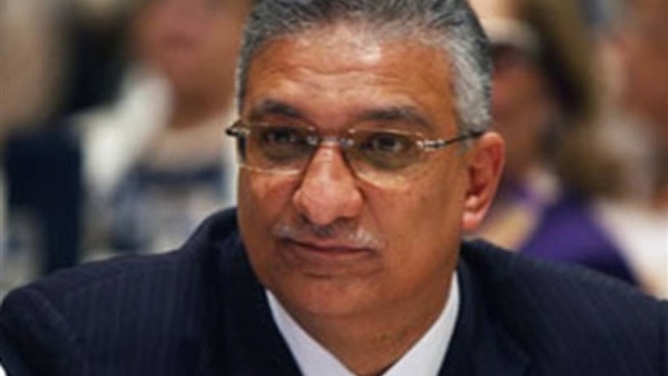 الدكتور أحمد زكي