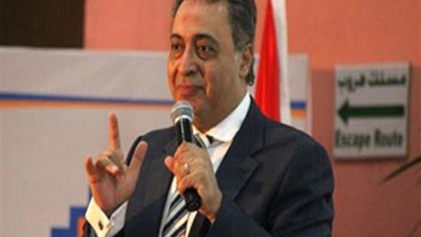 الدكتور أحمد عماد