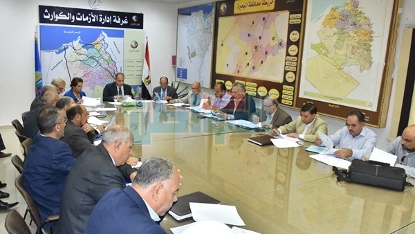 سلطان يتابع مشروعات