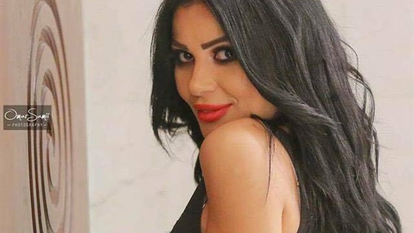 منى ممدوح