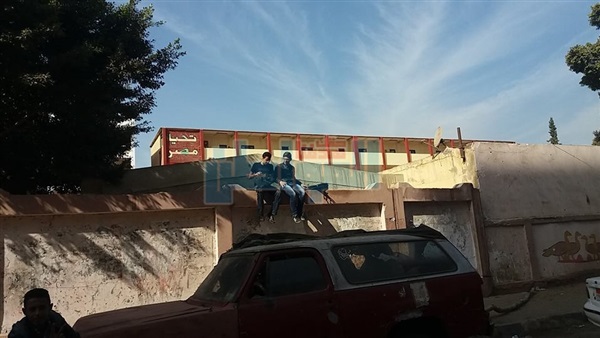 تحيا مصر وهروب طلاب