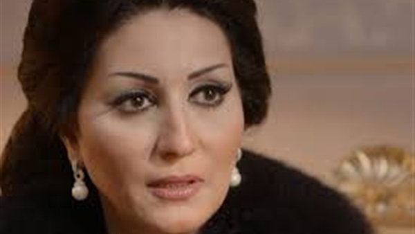 وفاء عامر