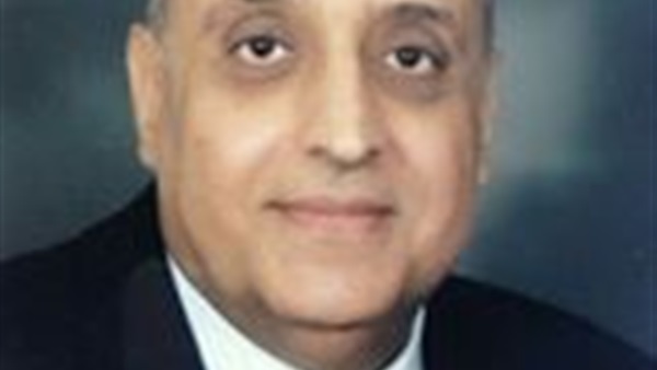 الدكتور محمد لطفى