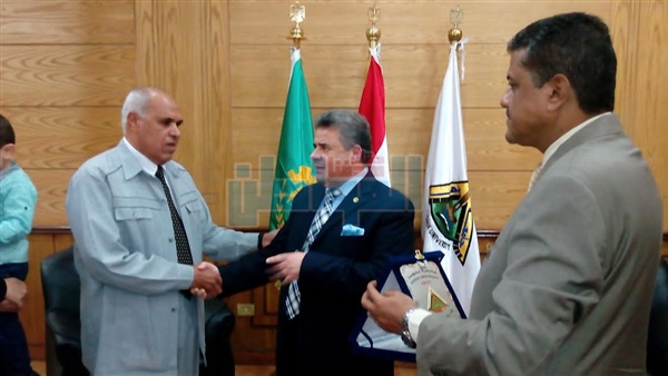 مجلس عمداء بنها يكرم