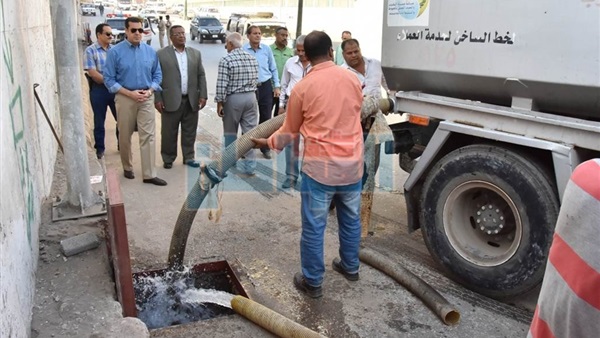 محافظ أسيوط يتفقد