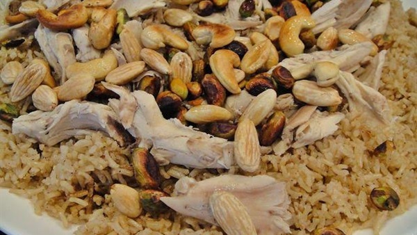 الأرز بالقرفة والدجاج