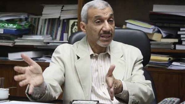 الدكتور حسن أبو طالب،