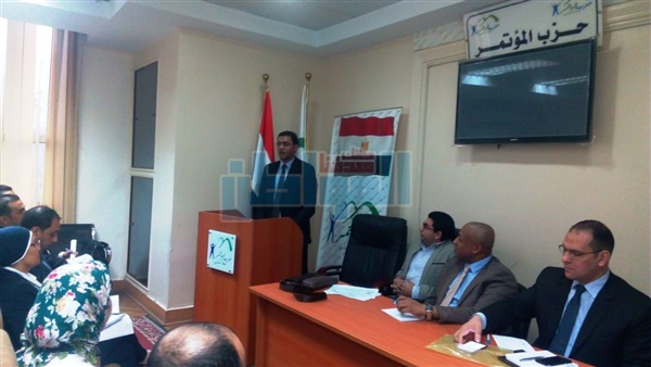 شباب المؤتمر يضع