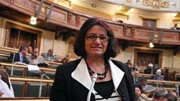 النائبة نادية هنري