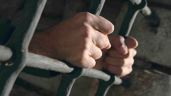 حبس صاحب شركة دعاية