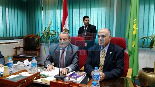 محافظ القليوبية يستقبل