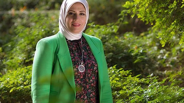 الدكتورة عطيات الصادق