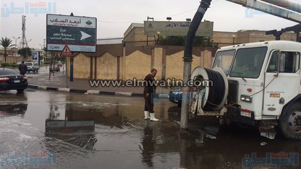 الدفع بسيارات شفط