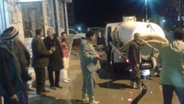 نزح المياه من الشوارع