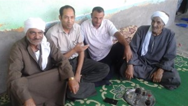 أهالي القرية