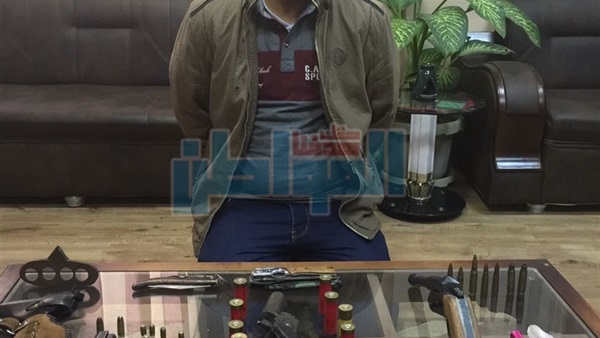 لقبض على عامل لاتجاره