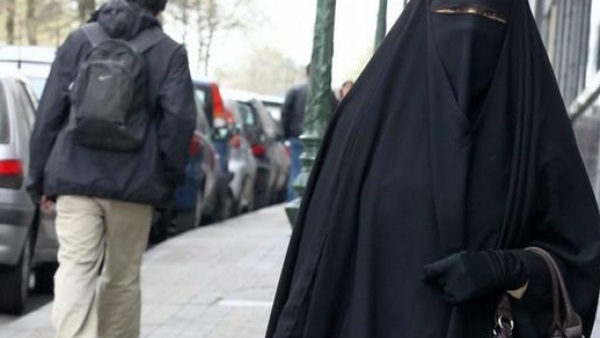 حظر النقاب