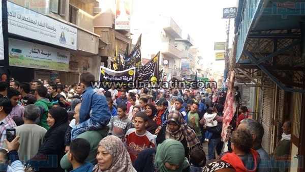مسيرات حاشدة بشوارع