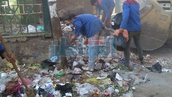  رفع الأتربة والقمامة