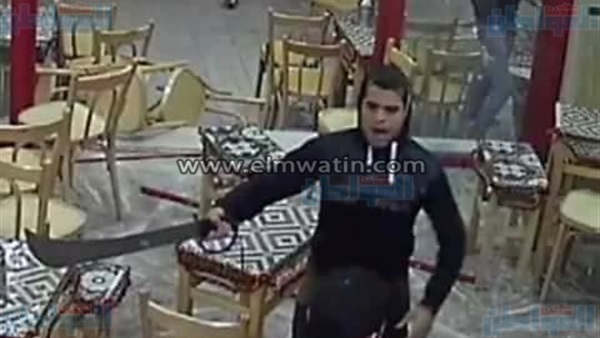 مسلحين يهاجمون مقهى