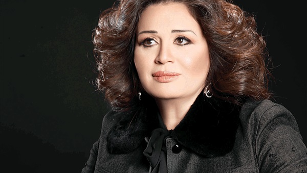  الفنانه إلهام شاهين