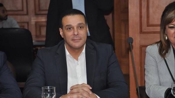 عصام عبد الفتاح عضو