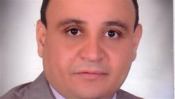 الدكتور أيمن علي