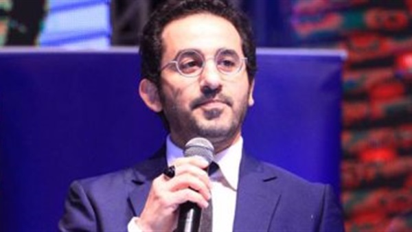 الفنان أحمد حلمي