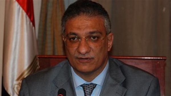 الدكتور أحمد زكي
