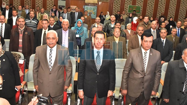 تكريم محافظ أسيوط