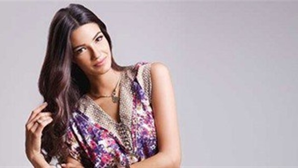 تارا عماد