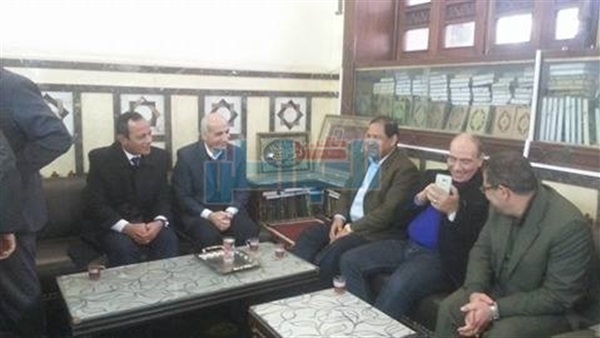 محافظ الغربية ومساعد