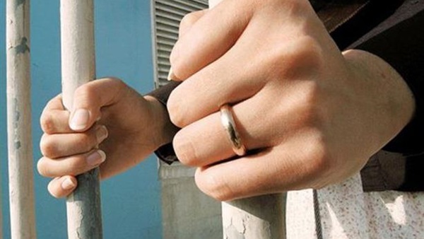 ضبط خادمة بالقاهرة