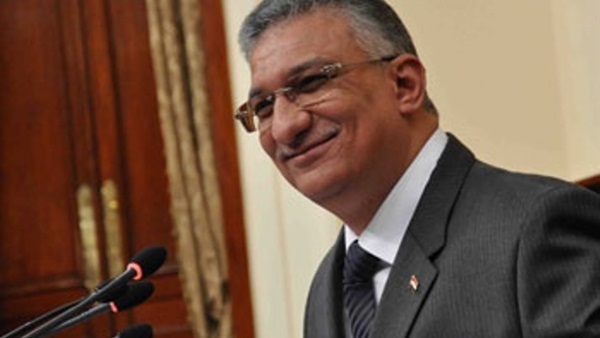الدكتور أحمد زكي