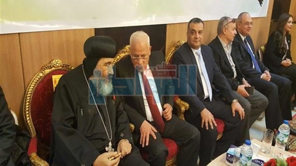 محافظ بورسعيد يهنئ