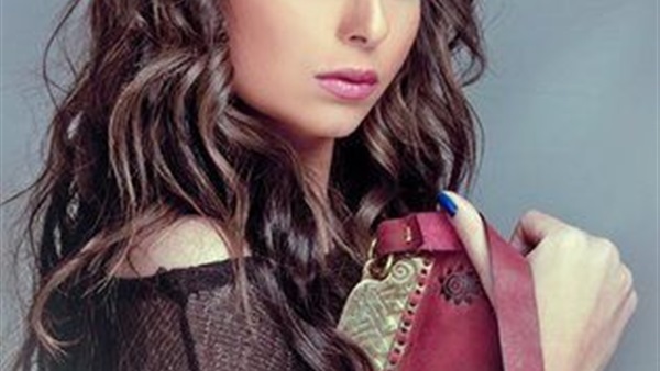 الفنانة الشابة هبة