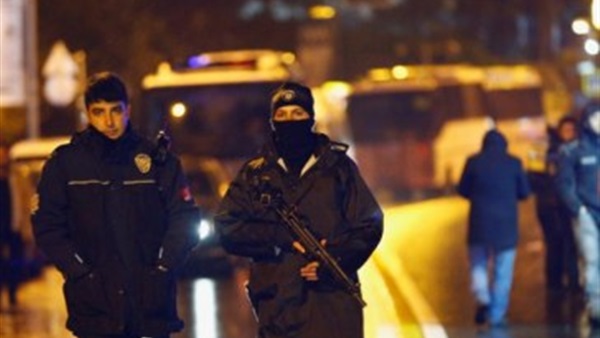 مقتل وإصابة 11 شخصًا