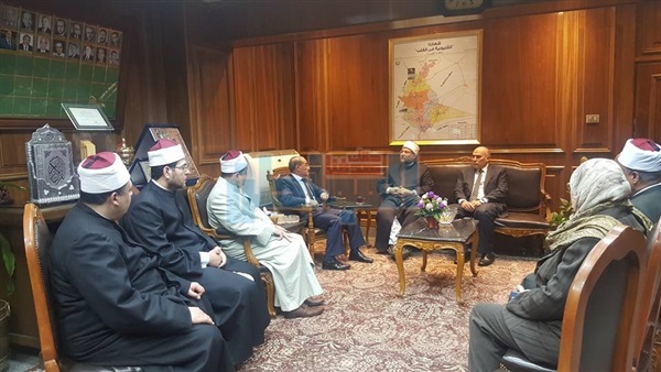 جانب من أستقبال محافظ