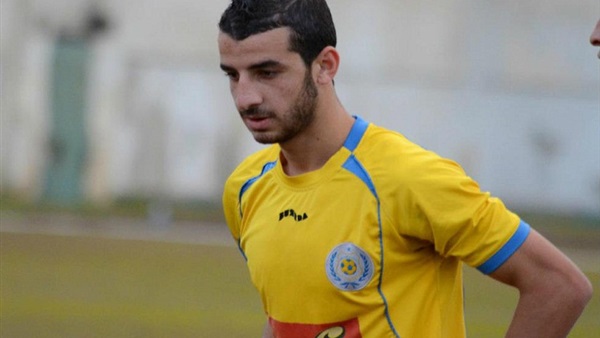 محمد فتحي لاعب خط