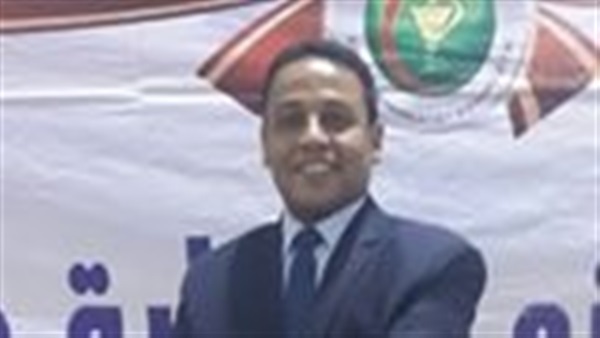 الدكتور مصطفى مقلد