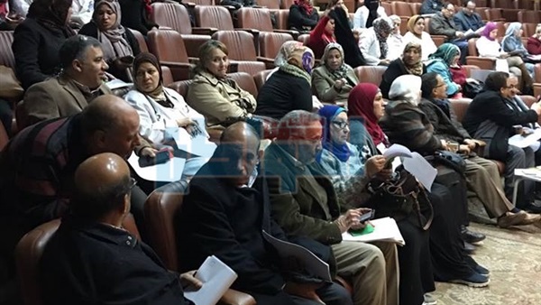 جانب من اجتماع أطباء