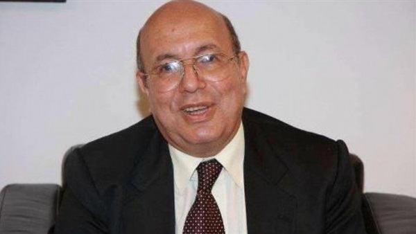الدكتور أحمد تيمور