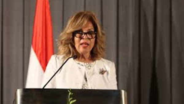 السفيرة مشيرة خطاب