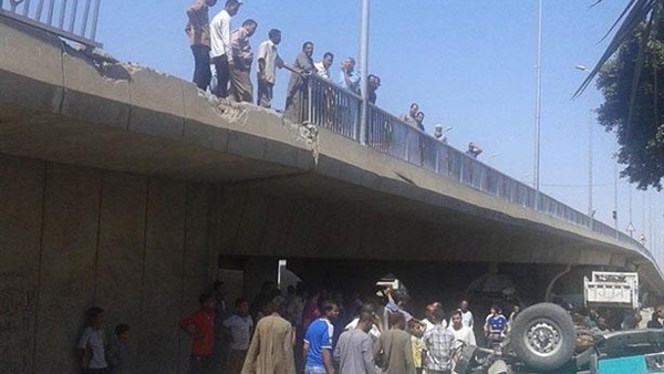 سقوط سيارة - أرشيفية