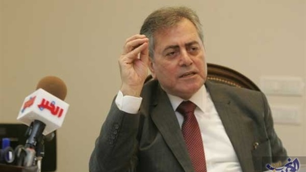 السفير علي عبد الكريم