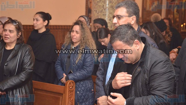 إدوارد من جنازة والدته