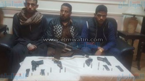 ضبط 3 تجار مخدرات